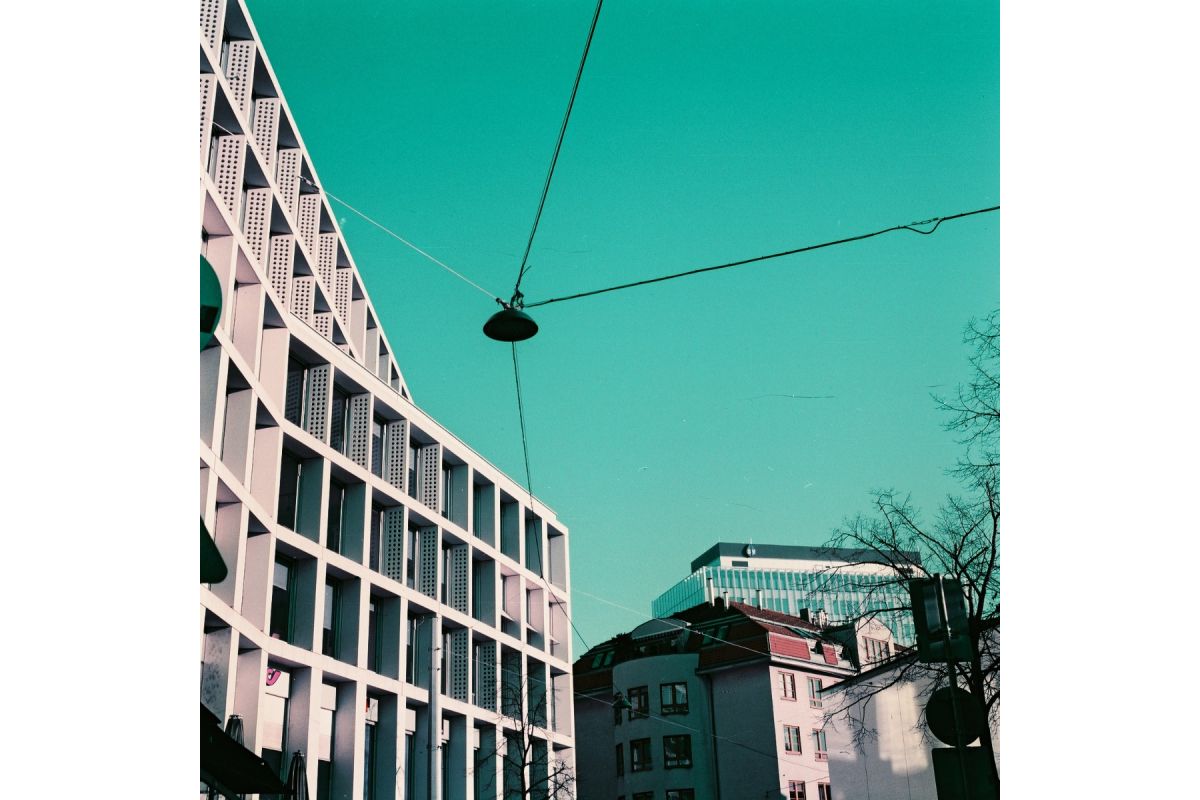 LomoChrome Purple iso 100-400 - 120 film lat