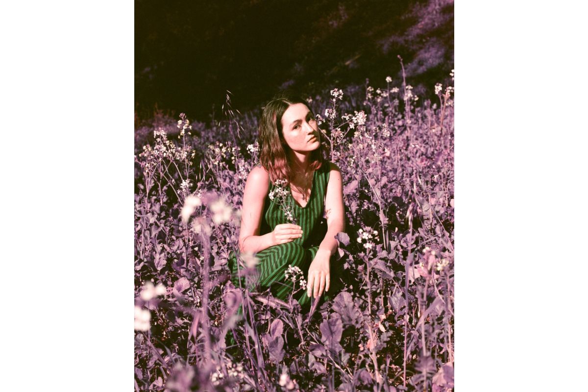 LomoChrome Purple - iso 100-400 (120 film lat)