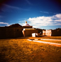 Harman Pheonix - iso 200 (120 film lat)