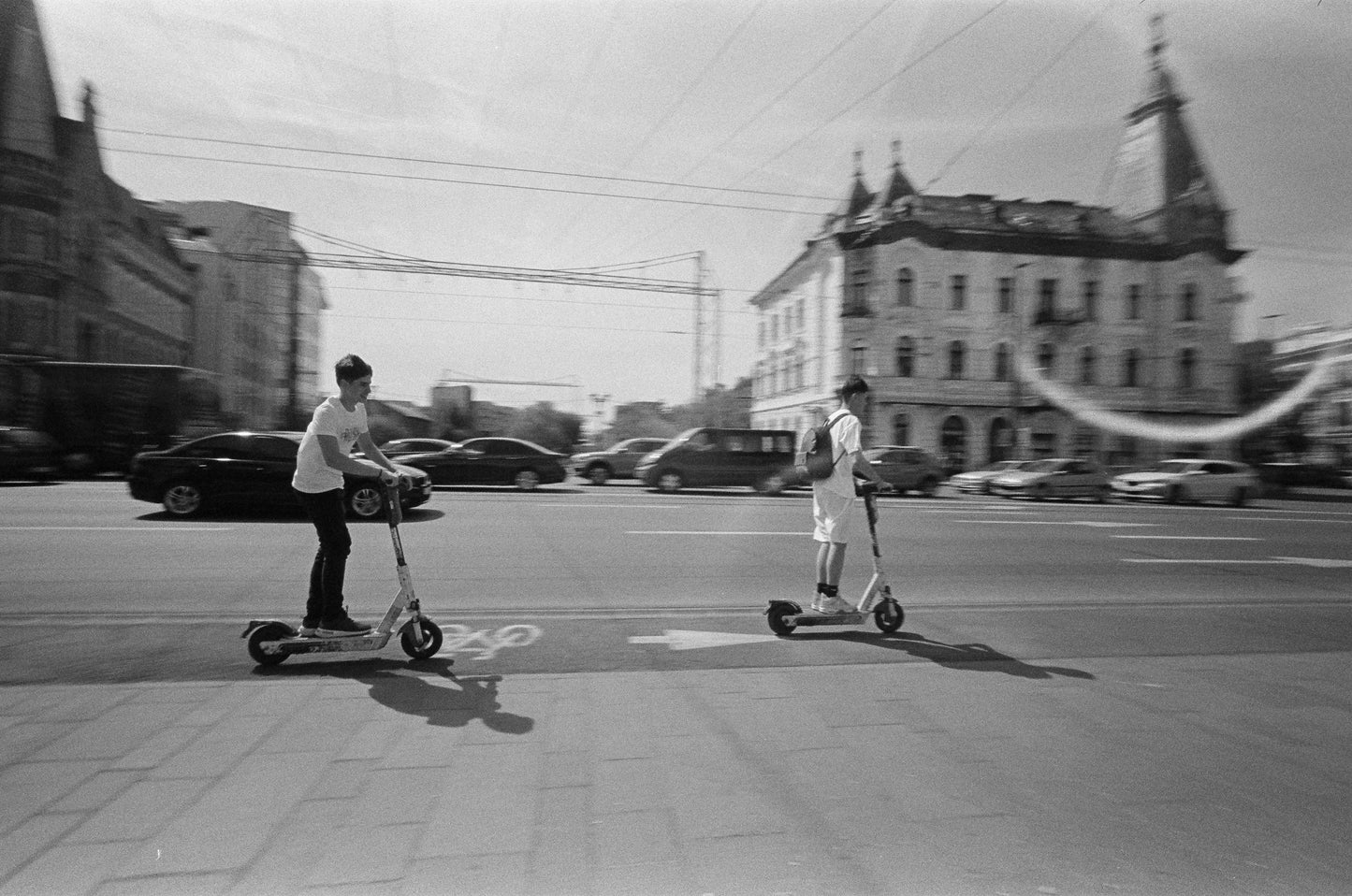 Developează și scanează Alb Negru (BW)