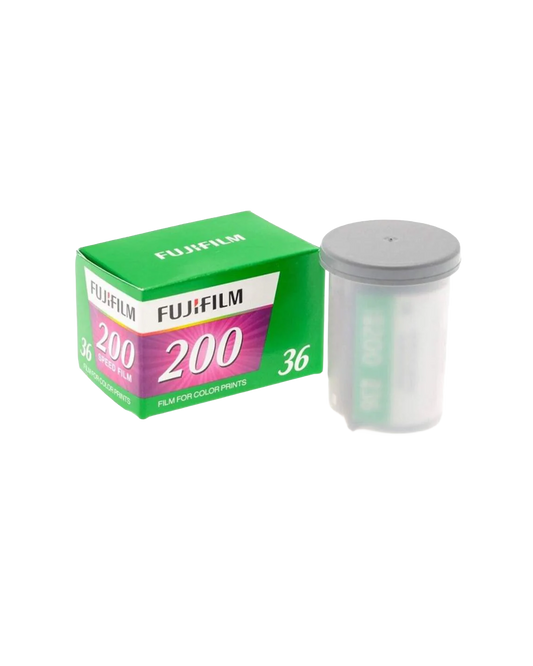 FujiFilm - iso 200 (35mm film ingust)