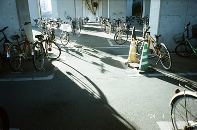 Ilford Ilfocolor - iso 400 (35mm film ingust)