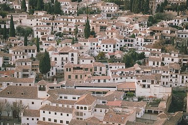 Hundred Color Film - iso 100 (35mm film ingust)